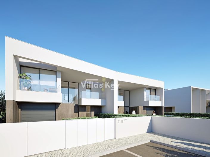 Image No.6-4 Bed House for sale