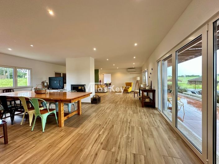 Image No.57-5 Bed Farmhouse for sale