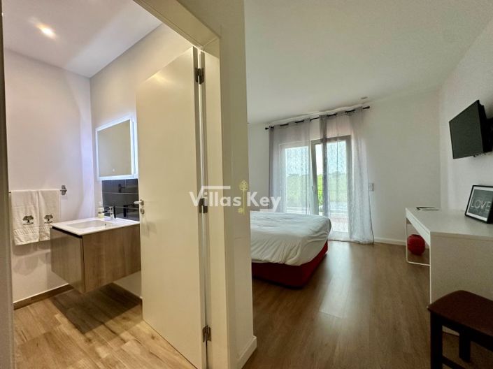 Image No.62-5 Bed Farmhouse for sale