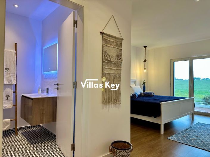 Image No.67-5 Bed Farmhouse for sale