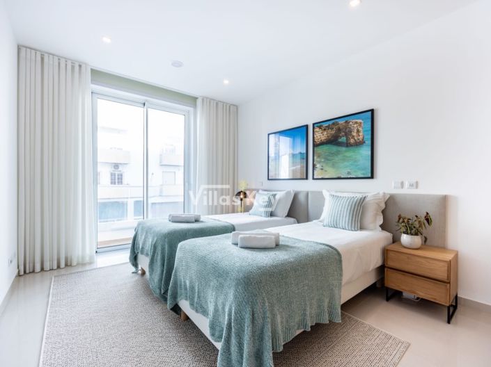 Image No.21-3 Bed Apartment for sale