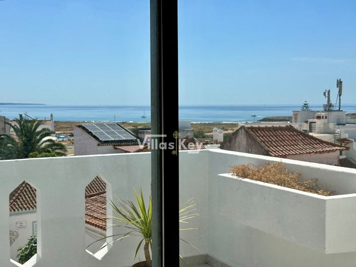 Image No.1-4 Bed House for sale