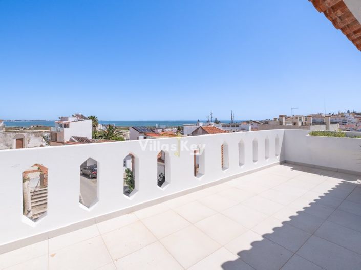 Image No.2-Maison de 4 chambres à vendre à Lagos