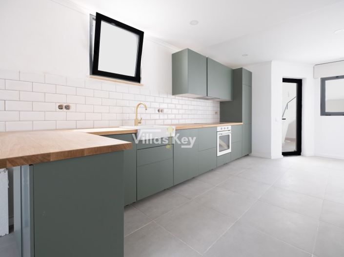 Image No.6-Maison de 4 chambres à vendre à Lagos