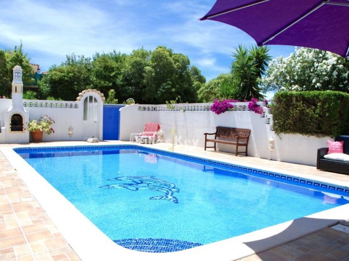 Image No.1-3 Bed House for sale