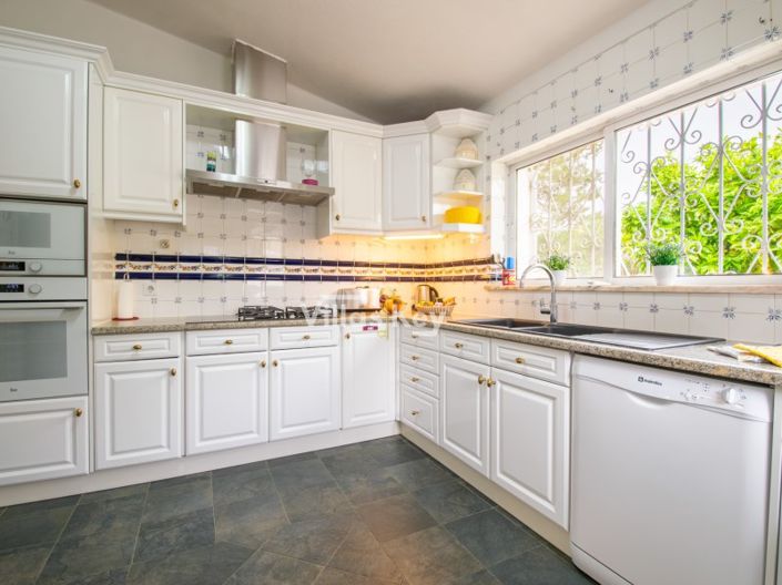 Image No.14-3 Bed House for sale