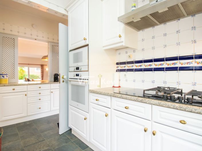 Image No.15-3 Bed House for sale