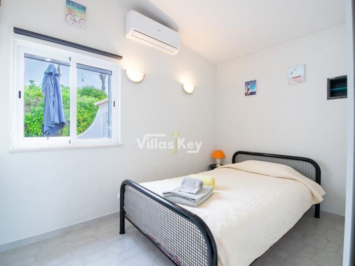 Image No.25-3 Bed House for sale