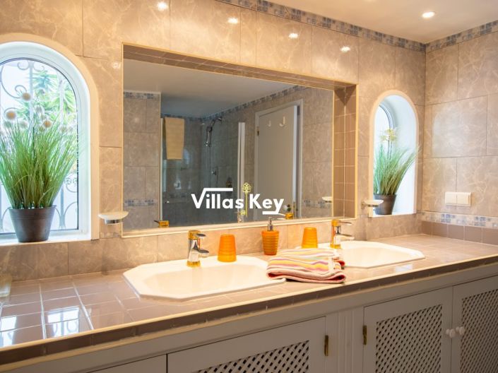 Image No.32-3 Bed House for sale