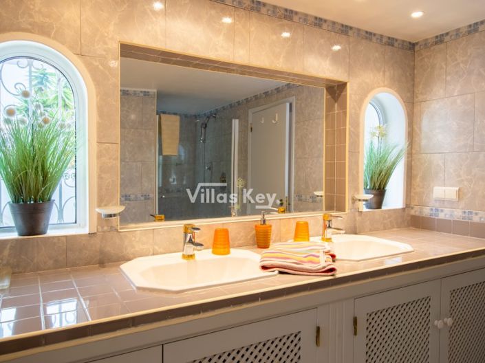 Image No.33-3 Bed House for sale