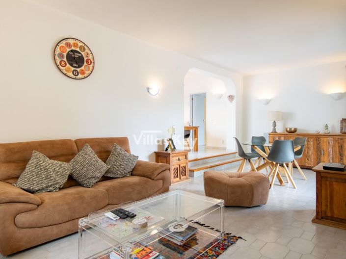 Image No.8-3 Bed House for sale