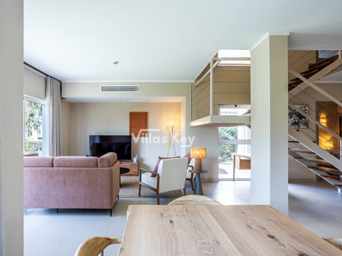 Image No.10-2 Bed House for sale