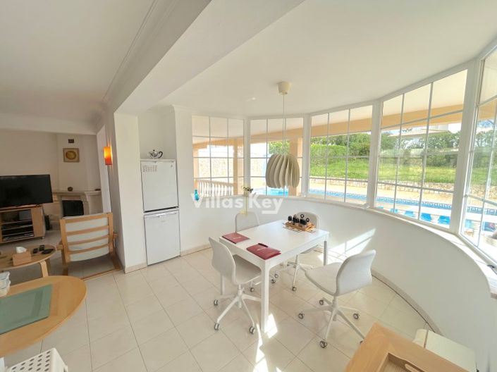 Image No.18-4 Bed House for sale