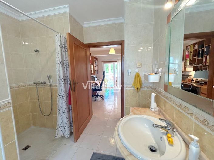 Image No.27-4 Bed House for sale