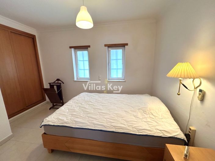 Image No.28-4 Bed House for sale