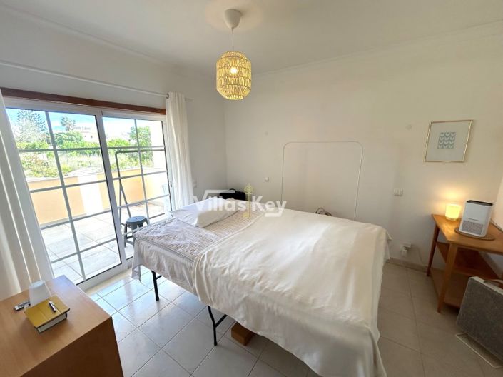 Image No.30-4 Bed House for sale