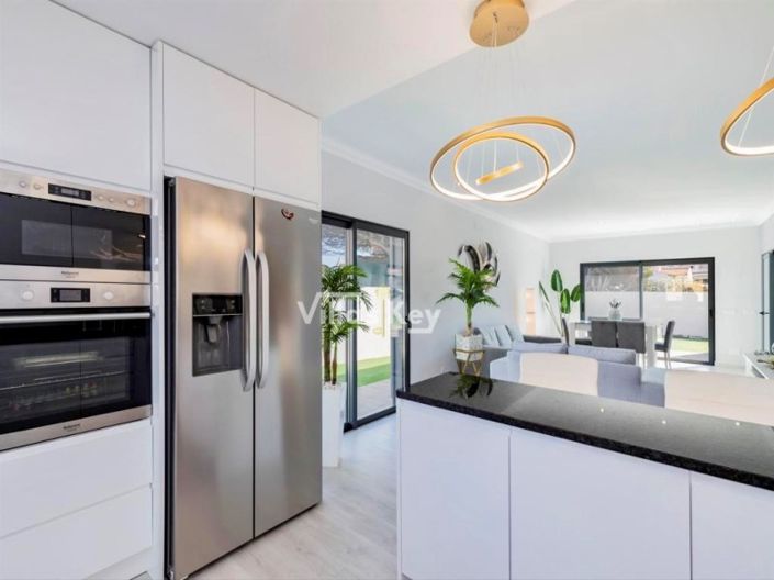 Image No.12-4 Bed House for sale