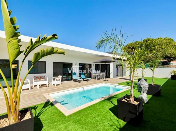 Image No.36-4 Bed House for sale