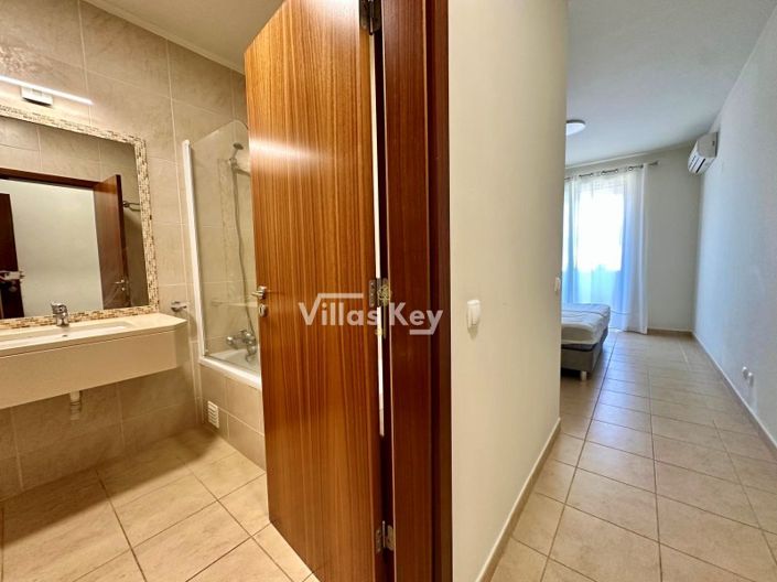 Image No.18-2 Bed Apartment for sale