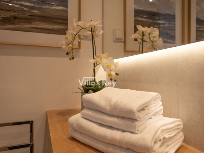 Image No.12-2 Bed Apartment for sale