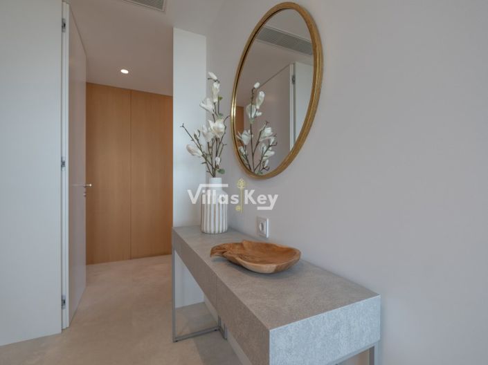 Image No.19-2 Bed Apartment for sale