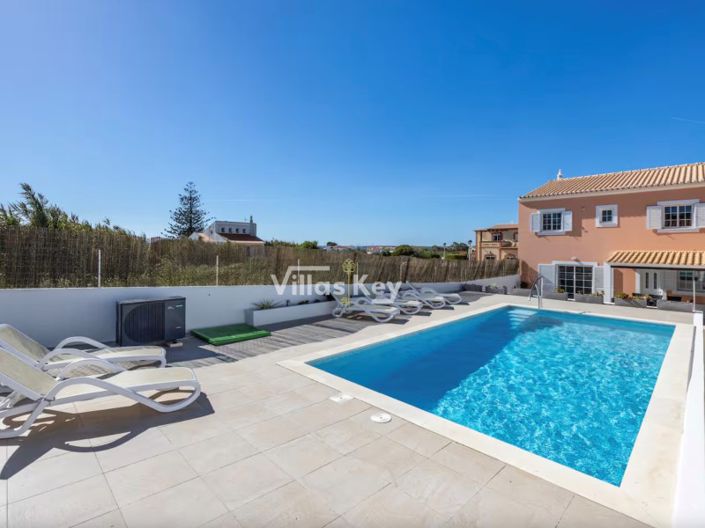 Image No.1-4 Bed House for sale