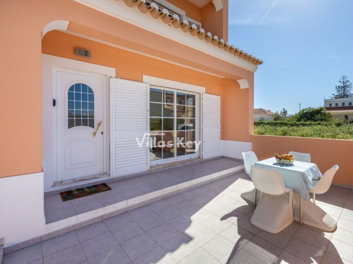 Image No.25-4 Bed House for sale