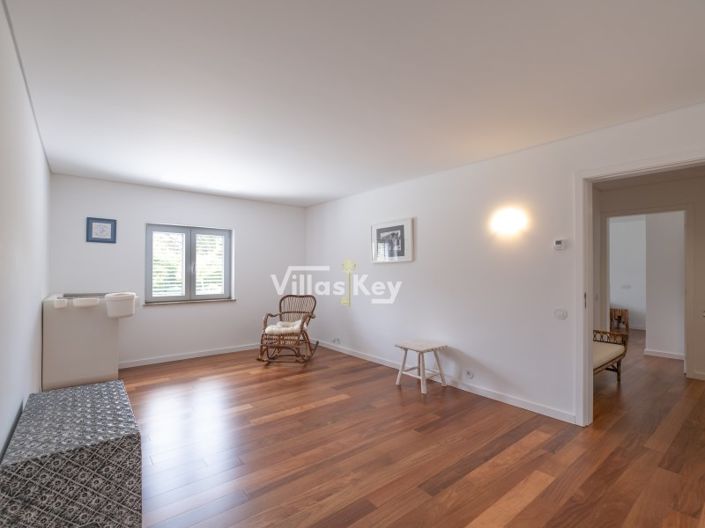 Image No.22-4 Bed House for sale