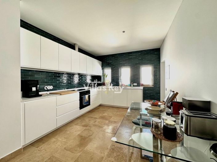 Image No.5-4 Bed House for sale