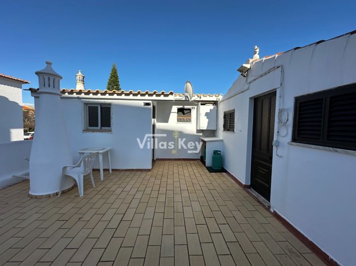 Image No.18-3 Bed House for sale