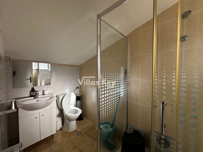 Image No.27-3 Bed House for sale