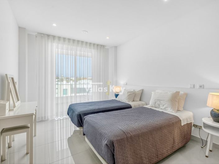 Image No.22-Appartement de 3 chambres à vendre à Lagos