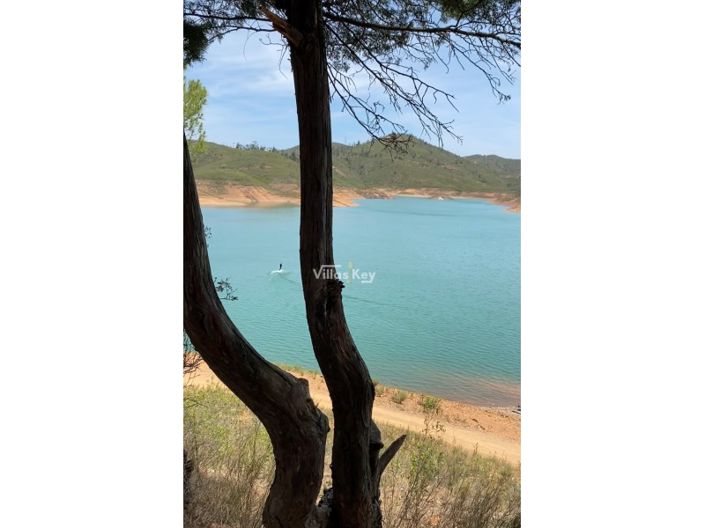 Image No.34-16 Bed Commercial for sale