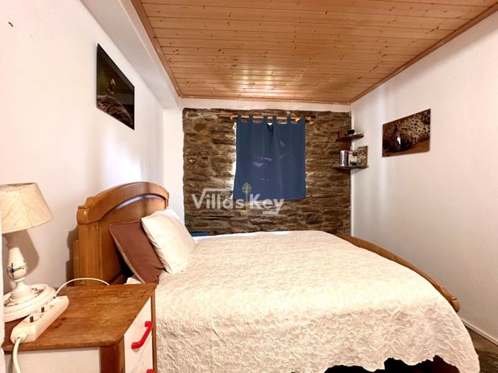 Image No.38-16 Bed Commercial for sale