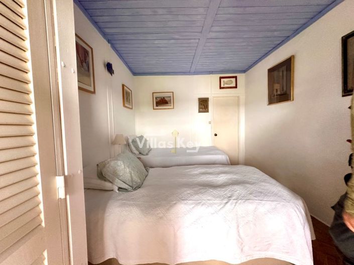 Image No.51-16 Bed Commercial for sale