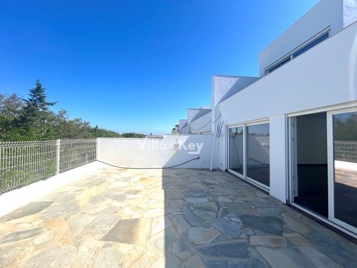 Image No.22-3 Bed House for sale