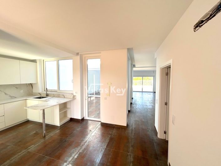 Image No.9-3 Bed House for sale