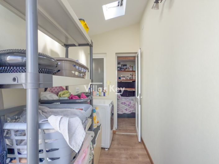 Image No.13-2 Bed House for sale