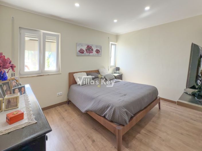 Image No.16-2 Bed House for sale