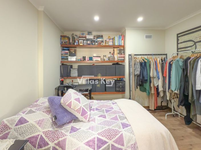 Image No.18-2 Bed House for sale