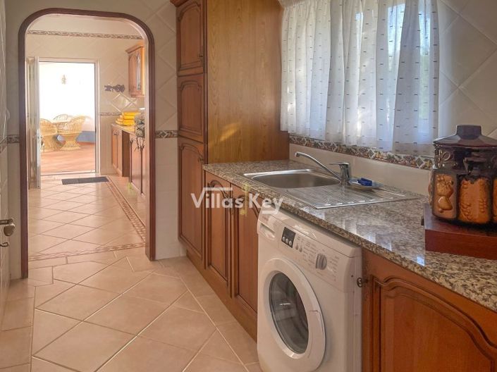 Image No.15-3 Bed House for sale