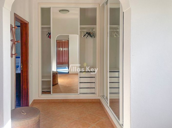 Image No.19-3 Bed House for sale