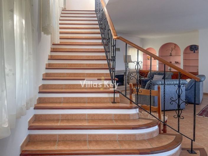 Image No.9-3 Bed House for sale