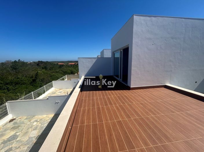 Image No.24-3 Bed House for sale