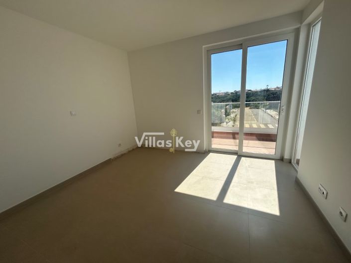 Image No.29-3 Bed House for sale