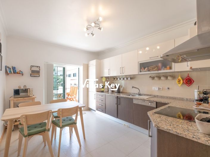 Image No.8-Maison de 2 chambres à vendre à Lagos