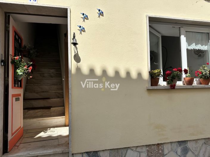 Image No.1-3 Bed Apartment for sale