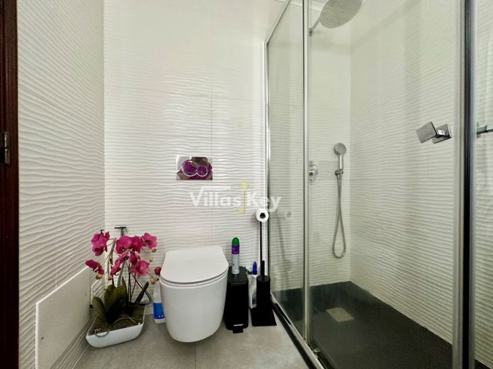 Image No.19-2 Bed Apartment for sale