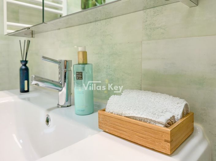 Image No.20-2 Bed Apartment for sale