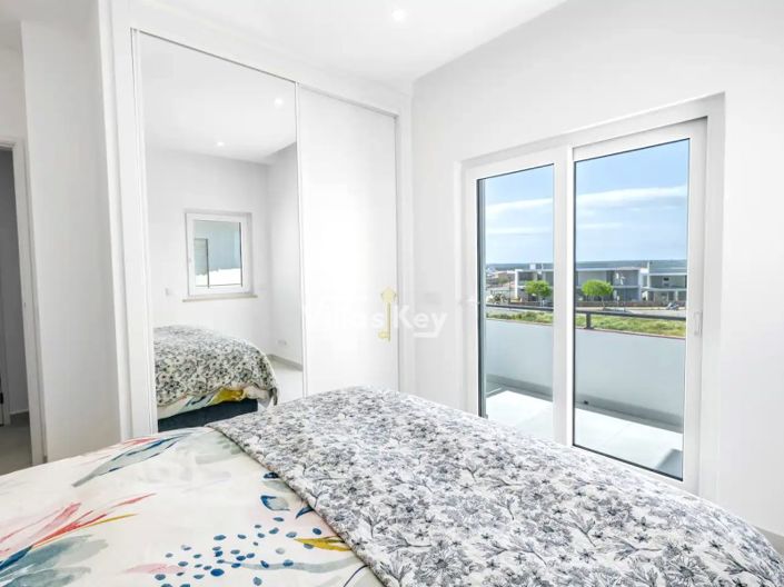 Image No.11-2 Bed Apartment for sale